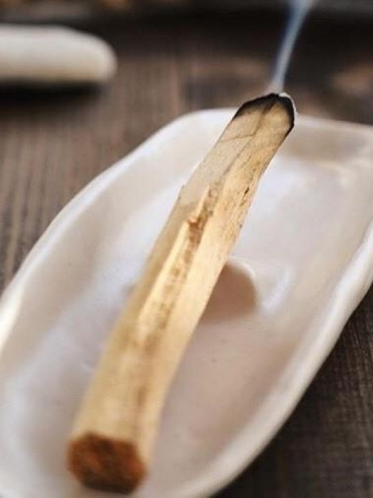 Palo Santo Ağaç Tütsü Palo Santo Ağaç Tütsü