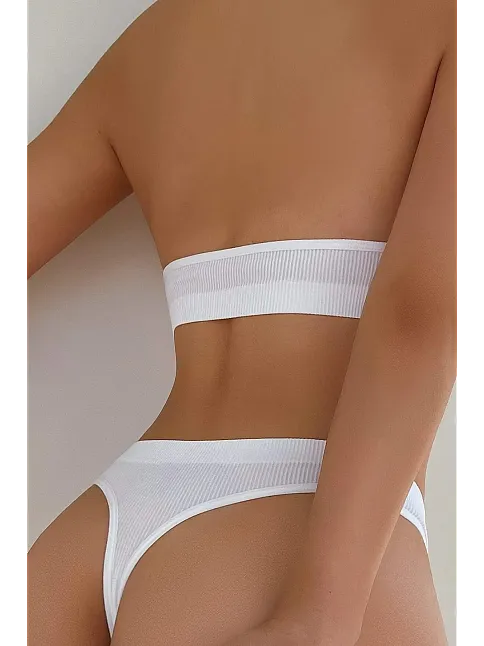 Kadın Beyaz Seamless Tanga Sütyen Takım – Modern, Konforlu Ve Günlük Kombinlere Uygun