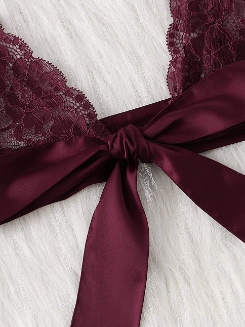 Kadın Bordo Dantelli & Kurdelalı Sütyen Külot Takımı – Modern, Konforlu Ve Günlük Kombinlere Uygun