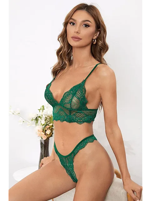 Kadın Yeşil Çapraz Sırt Detaylı Şık Bralet Takım – Modern, Konforlu Ve Günlük Kombinlere Uygun