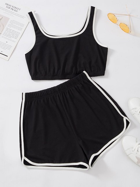 Kadın Siyah Askılı Crop Top Ve Şortlu Gecelik Takım