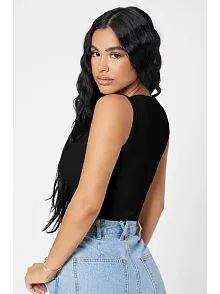 Kadın Siyah Kare Yaka Crop Top Bluz – Şık, Rahat Ve Kolay Kombinlenebilir