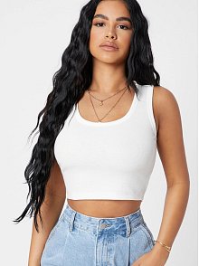 Kadın Beyaz Kare Yaka Crop Top Bluz – Şık, Rahat Ve Kolay Kombinlenebilir