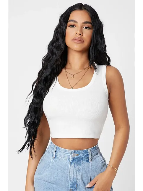 Kadın Beyaz Kare Yaka Crop Top Bluz – Şık, Rahat Ve Kolay Kombinlenebilir