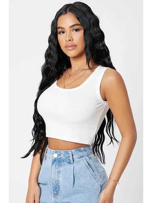 Kadın Beyaz Kare Yaka Crop Top Bluz – Şık, Rahat Ve Kolay Kombinlenebilir