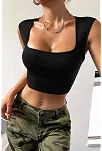 Kadın Siyah Kare Yaka Kalınlaşan Omuz Detaylı Crop Top Bluz