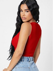 Kadın Kırmızı Kare Yaka Crop Top Bluz – Şık, Rahat Ve Kolay Kombinlenebilir