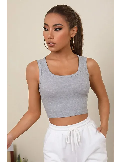 Kadın Gri Kare Yaka Crop Top Bluz – Şık, Rahat Ve Kolay Kombinlenebilir