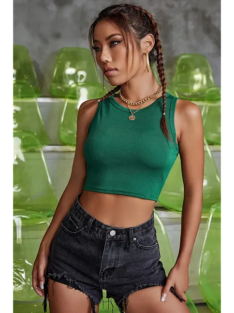 Kadın Yeşil Kare Yaka Crop Top Bluz – Şık, Rahat Ve Kolay Kombinlenebilir