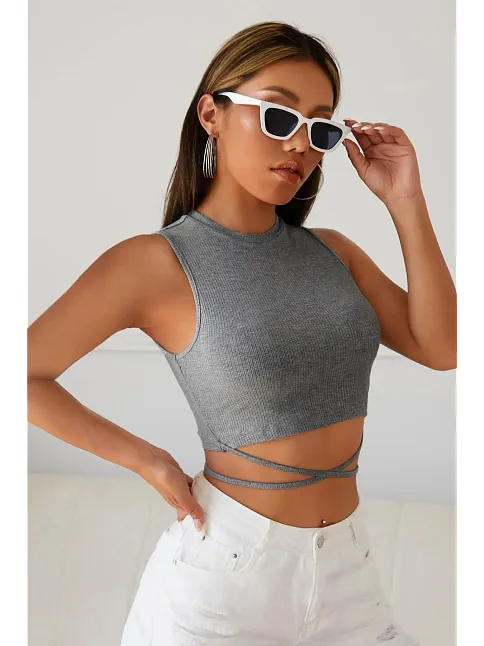 Kadın Gri Çapraz Bağlamalı Crop Top Büstiyer – Modern Ve Şık Tasarım