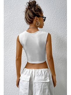 Kadın Beyaz Kare Yaka Kalınlaşan Omuz Detaylı Crop Top Bluz – Şık, Rahat Ve Kolay Kombinlenebilir