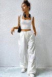 Kadın Beyaz Kare Yaka Kalınlaşan Omuz Detaylı Crop Top Bluz – Şık, Rahat Ve Kolay Kombinlenebilir