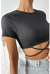 Kadın Siyah Yarım Kol Çapraz Bağlamalı Crop Top Bluz – Şık, Rahat Ve Kolay Kombinlenebilir