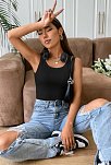 Kadın Siyah Kolsuz Kalın Askılı Uzun Crop Top Bluz & Atlet – Şık, Rahat Ve Kolay Kombinlenebilir