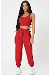 Kadın Kırmızı Kaşkorse Cepli Jogger Eşofman Altı Ve Crop Top Bluz – Şık, Rahat Ve Kolay Kombinlenebilir