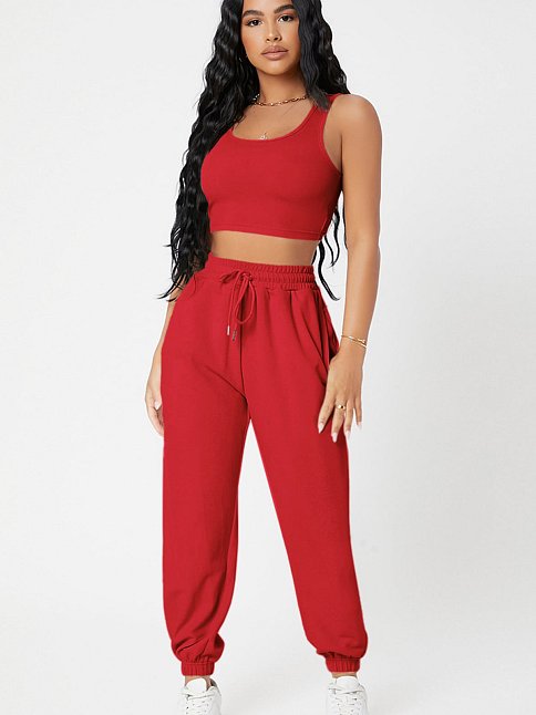 Kadın Kırmızı Kaşkorse Cepli Jogger Eşofman Altı Ve Crop Top Bluz – Şık, Rahat Ve Kolay Kombinlenebilir