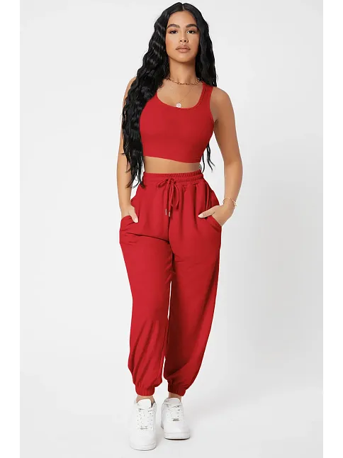 Kadın Kırmızı Kaşkorse Cepli Jogger Eşofman Altı Ve Crop Top Bluz – Şık, Rahat Ve Kolay Kombinlenebilir