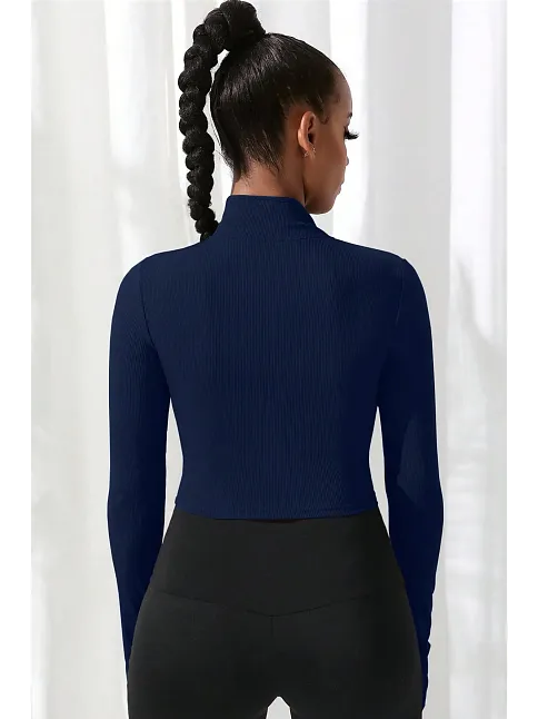 Kadın Lacivert Uzun Kol Fermuarlı Parmak Geçme Detaylı Dik Yaka Crop Top Bluz – Şık, Rahat Ve Kolay Kombinlenebilir