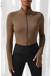 Kadın Kahverengi Uzun Kol Fermuarlı Parmak Geçme Detaylı Dik Yaka Crop Top Bluz – Şık, Rahat Ve Kolay Kombinlenebilir