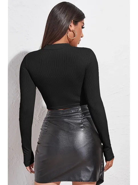 Kadın Siyah Göğüs Dekolteli Uzun Kollu Cut Out Crop Top Bluz – Şık, Rahat Ve Kolay Kombinlenebilir