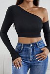 Kadın Siyah Tek Omuz Detaylı Uzun Kol Crop Top Bluz – Şık, Rahat Ve Kolay Kombinlenebilir