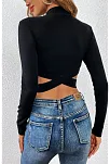 Kadın Siyah Çapraz Bel Detaylı Dik Yaka Uzun Kol Crop Top Bluz – Şık, Rahat Ve Kolay Kombinlenebilir