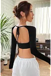 Kadın Siyah Uzun Kol Göğüs Ve Sırt Dekolteli Crop Top Bluz – Şık, Rahat Ve Kolay Kombinlenebilir