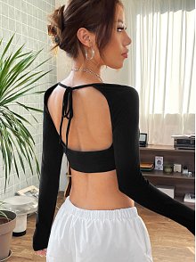 Kadın Siyah Uzun Kol Göğüs Ve Sırt Dekolteli Crop Top Bluz – Şık, Rahat Ve Kolay Kombinlenebilir