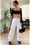 Kadın Siyah Uzun Kol Göğüs Ve Sırt Dekolteli Crop Top Bluz – Şık, Rahat Ve Kolay Kombinlenebilir