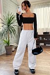 Kadın Siyah Uzun Kol Göğüs Ve Sırt Dekolteli Crop Top Bluz – Şık, Rahat Ve Kolay Kombinlenebilir