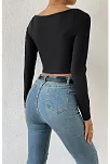 Kadın Siyah Uzun Kol Göğüs Dekolteli Şık Crop Top Bluz – Şık, Rahat Ve Kolay Kombinlenebilir