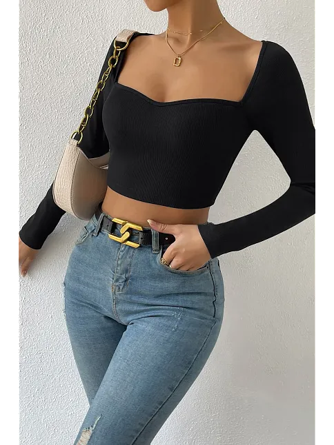 Kadın Siyah Uzun Kol Göğüs Dekolteli Şık Crop Top Bluz – Şık, Rahat Ve Kolay Kombinlenebilir