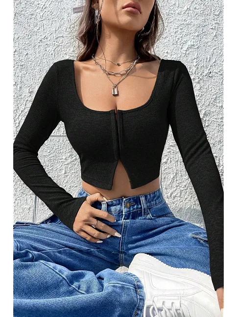 Kadın Siyah Uzun Kollu Agraflı Göğüs Ve Göbek Dekolteli Crop Top Bluz – Şık, Rahat Ve Kolay Kombinlenebilir