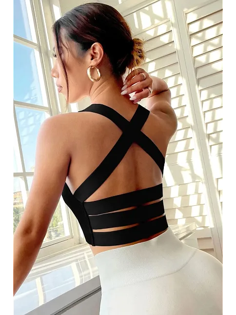 Kadın Siyah Sırtı Çapraz Lastik Detaylı Crop Top Bluz – Şık, Rahat Ve Kolay Kombinlenebilir