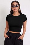 Kadın Siyah Yuvarlak Yaka Yarım Kol Crop Top Bluz – Şık, Rahat Ve Kolay Kombinlenebilir