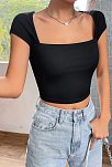 Kadın Siyah Kare Yaka Yarım Kol Göğüs Dekolteli Crop Top Bluz – Şık, Rahat Ve Kolay Kombinlenebilir