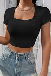 Kadın Siyah Yarım Kol Düz Yaka Crop Top Bluz – Şık, Rahat Ve Kolay Kombinlenebilir