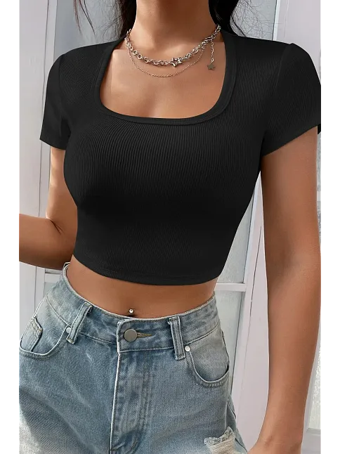 Kadın Siyah Yarım Kol Düz Yaka Crop Top Bluz – Şık, Rahat Ve Kolay Kombinlenebilir