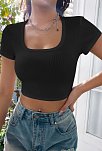 Kadın Siyah Yarım Kol Düz Yaka Crop Top Bluz – Şık, Rahat Ve Kolay Kombinlenebilir