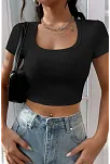 Kadın Siyah Yarım Kol Düz Yaka Crop Top Bluz – Şık, Rahat Ve Kolay Kombinlenebilir