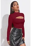 Kadın Bordo Göğüs Dekolteli Uzun Kollu Cut Out Crop Top Bluz – Şık, Rahat Ve Kolay Kombinlenebilir