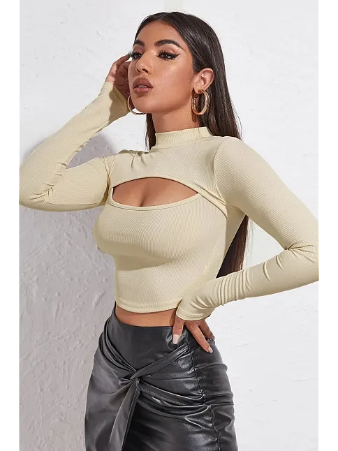 Kadın Ekru Göğüs Dekolteli Uzun Kollu Cut Out Crop Top Bluz – Şık, Rahat Ve Kolay Kombinlenebilir