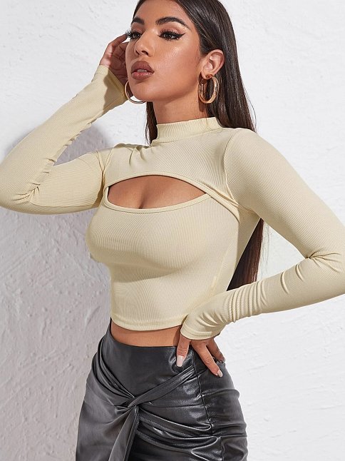 Kadın Ekru Göğüs Dekolteli Uzun Kollu Cut Out Crop Top Bluz – Şık, Rahat Ve Kolay Kombinlenebilir