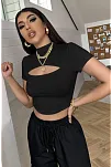 Kadın Siyah Göğüs Dekolteli Yarım Kollu Cut Out Crop Top Bluz – Şık, Rahat Ve Kolay Kombinlenebilir