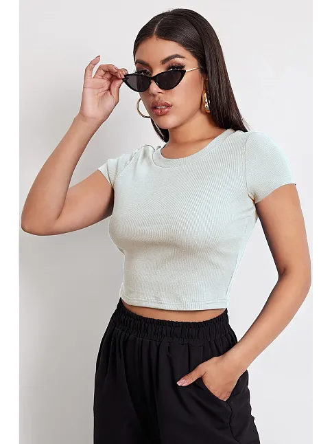 Kadın Beyaz Yuvarlak Yaka Yarım Kol Crop Top Bluz