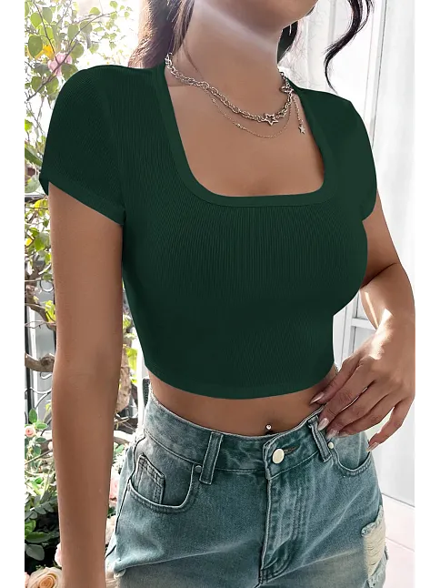Kadın Yeşil Yarım Kol Düz Yaka Crop Top Bluz – Şık, Rahat Ve Kolay Kombinlenebilir