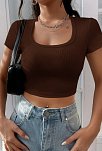 Kadın Kahverengi Yarım Kol Düz Yaka Crop Top Bluz – Şık, Rahat Ve Kolay Kombinlenebilir