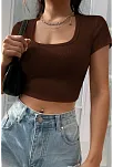 Kadın Kahverengi Yarım Kol Düz Yaka Crop Top Bluz – Şık, Rahat Ve Kolay Kombinlenebilir