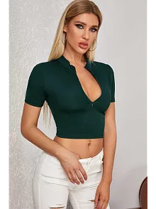 Kadın Yeşil Yarım Fermuarlı Ve Kısa Kollu Crop Top Bluz – Şık, Rahat Ve Kolay Kombinlenebilir
