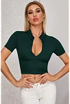 Kadın Yeşil Yarım Fermuarlı Ve Kısa Kollu Crop Top Bluz – Şık, Rahat Ve Kolay Kombinlenebilir